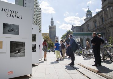 „Co trzeci spośród nas” – oprowadzanie kuratorskie po wystawie