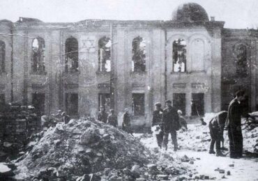 „Nagle wybuchł jasny płomień, który bił w okna…” Spalenie Wielkiej Synagogi w Białymstoku