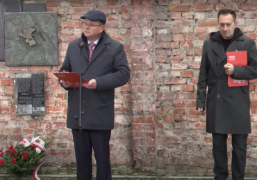 Transmisja z uroczystości zapalenia zniczy pod murem getta