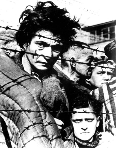 Wyzwoleni więźniowie, Auschwitz, Polska, 1945 | Archiwum Yad Vashem
